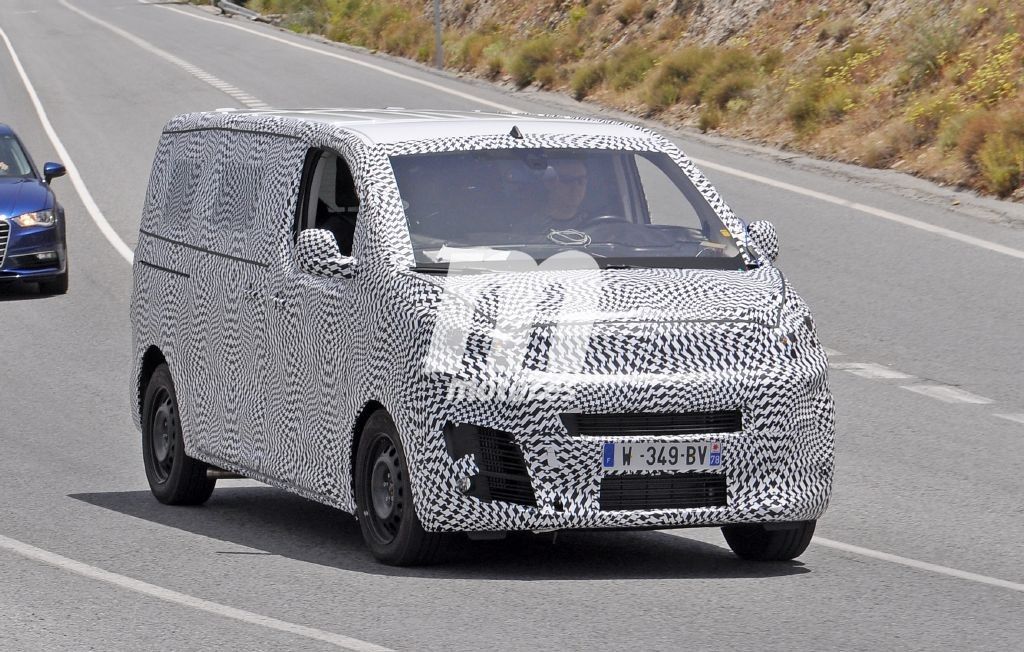 La nueva generación de la Citroen Jumpy ya se pasea