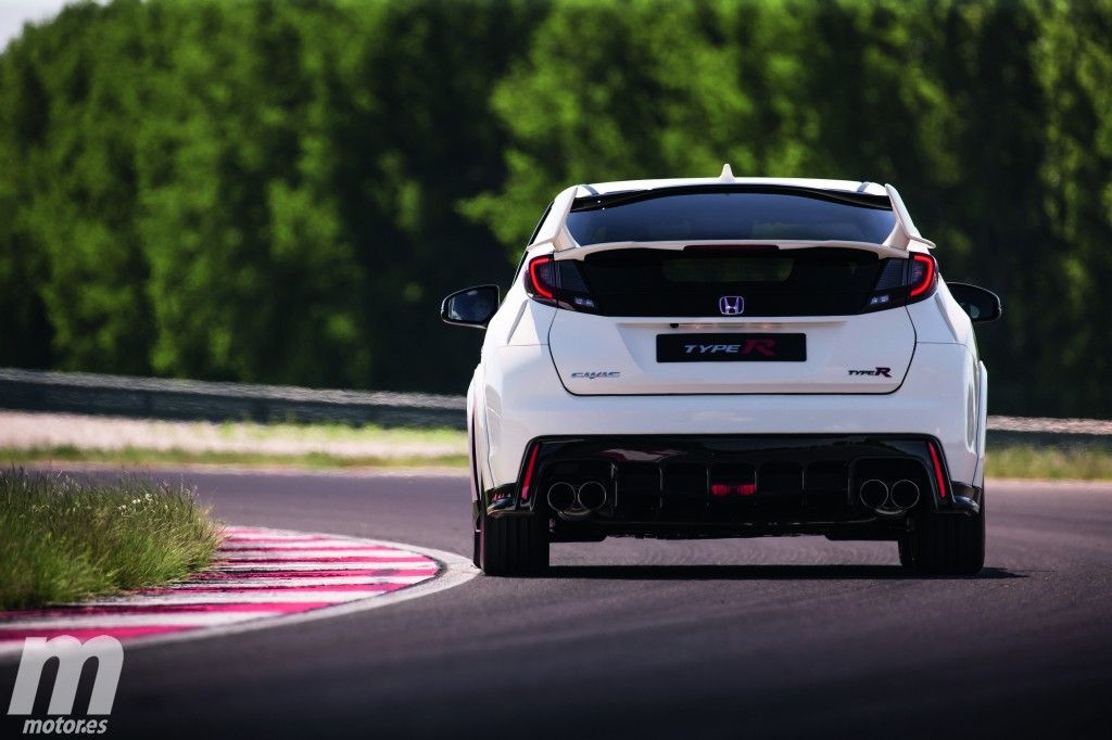 Prueba Honda Civic Type R en el Circuito SlovakiaRing