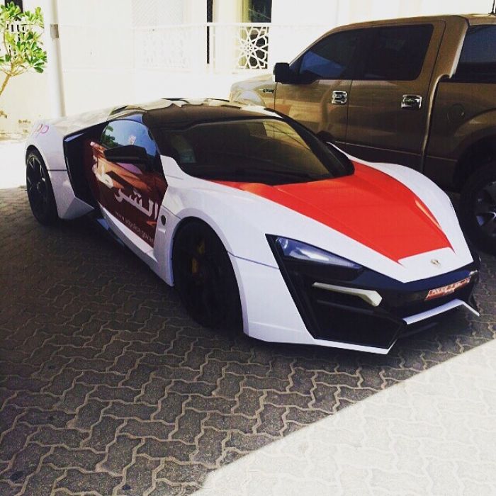 La Policía de Abu Dhabi se hace con un Lykan Hypersport