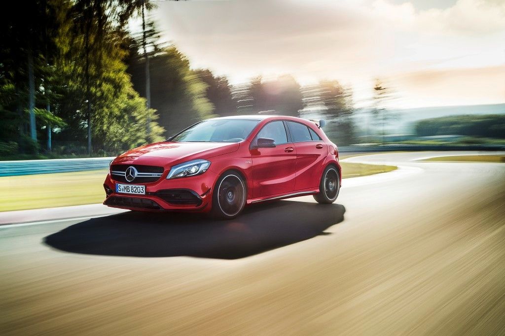 Mercedes A45 AMG 2016, el rey ha vuelto a ocupar su lugar