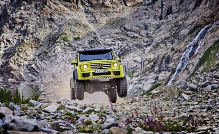 Un nuevo titan llegará a las carreteras, el Mercedes G 500 4x4²