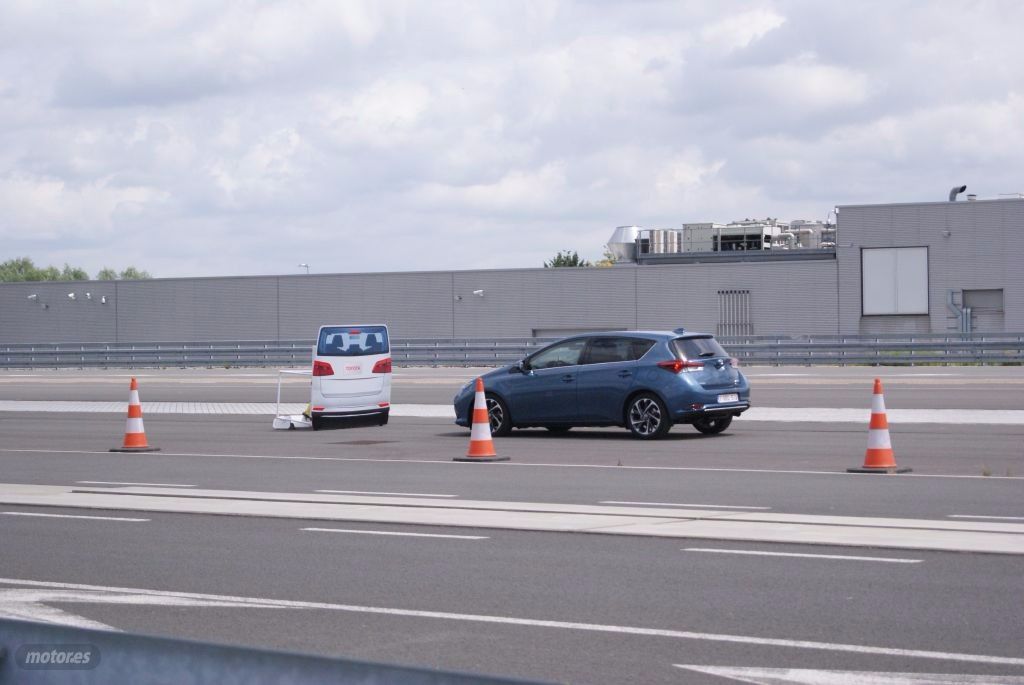 Probamos el sistema precolisión del Nuevo Toyota Auris