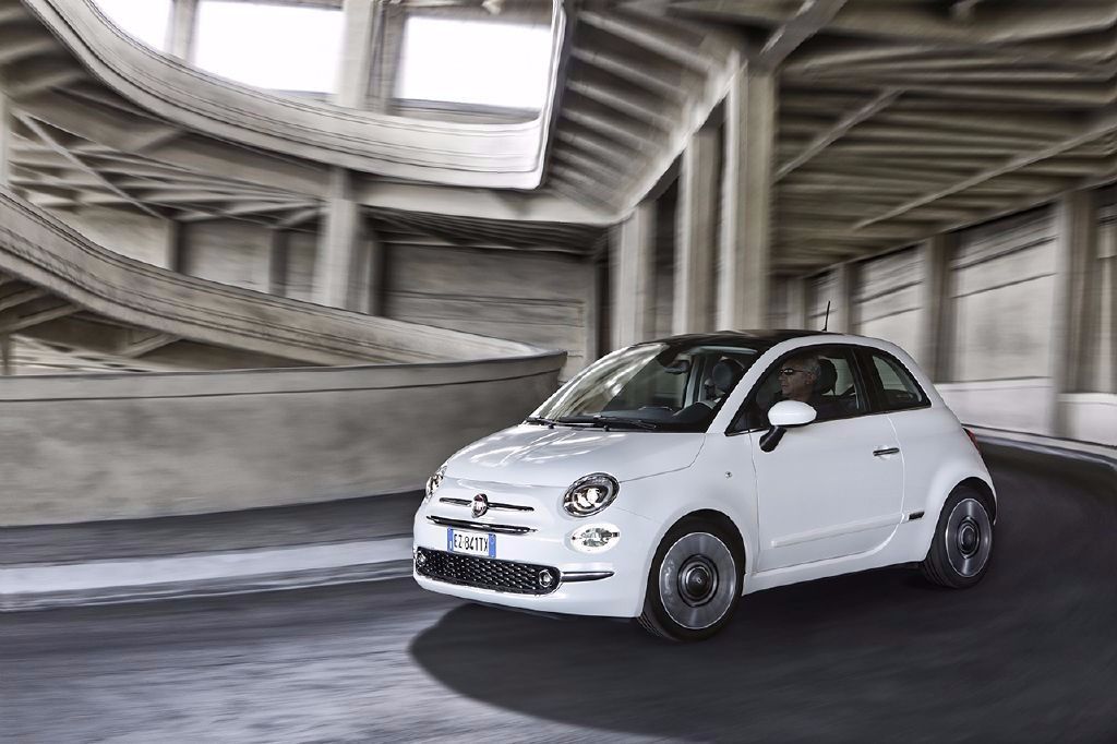 Fiat 500 2015, nueva cara, mismo espíritu