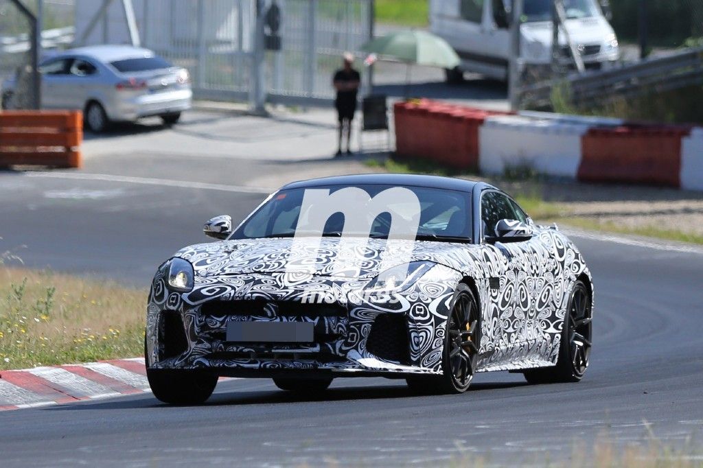 El Jaguar F-Type SVR asoma la cabeza otra vez 