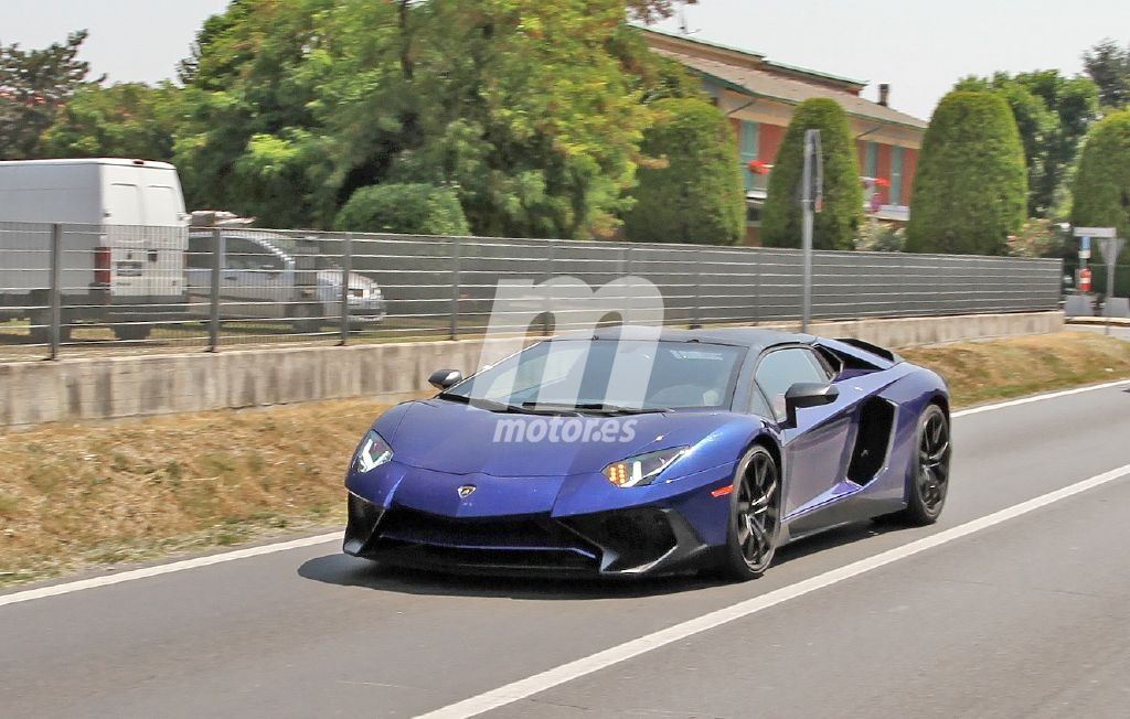 Lamborghini Aventador SV Roadster, cazado completamente al descubierto