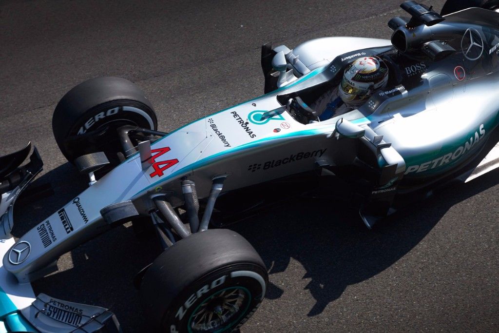 Hamilton arrasa en Spa