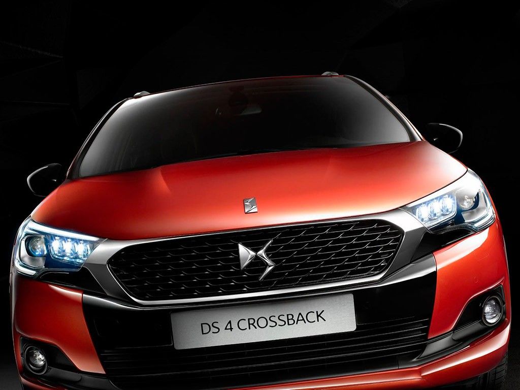 DS4 Crossback y DS4 2016, primicia y renovación en la marca francesa