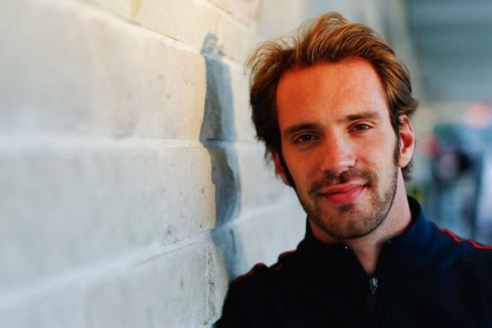 Jean Eric Vergne se ve con opciones de ser piloto de Haas en 2016