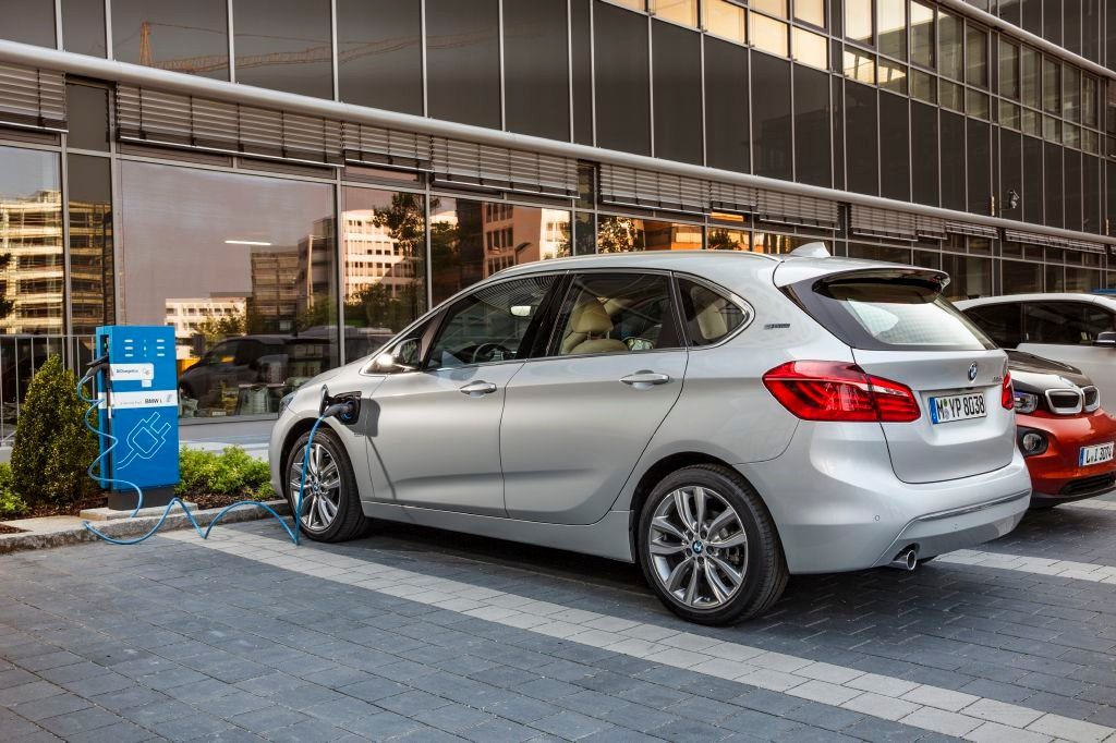 BMW 225xe, así es el Active Tourer híbrido enchufable