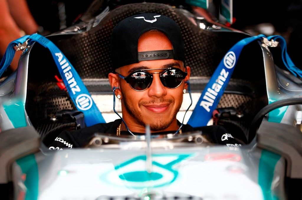 Hamilton: "De niño soñaba emular a Senna y ganar tres títulos"