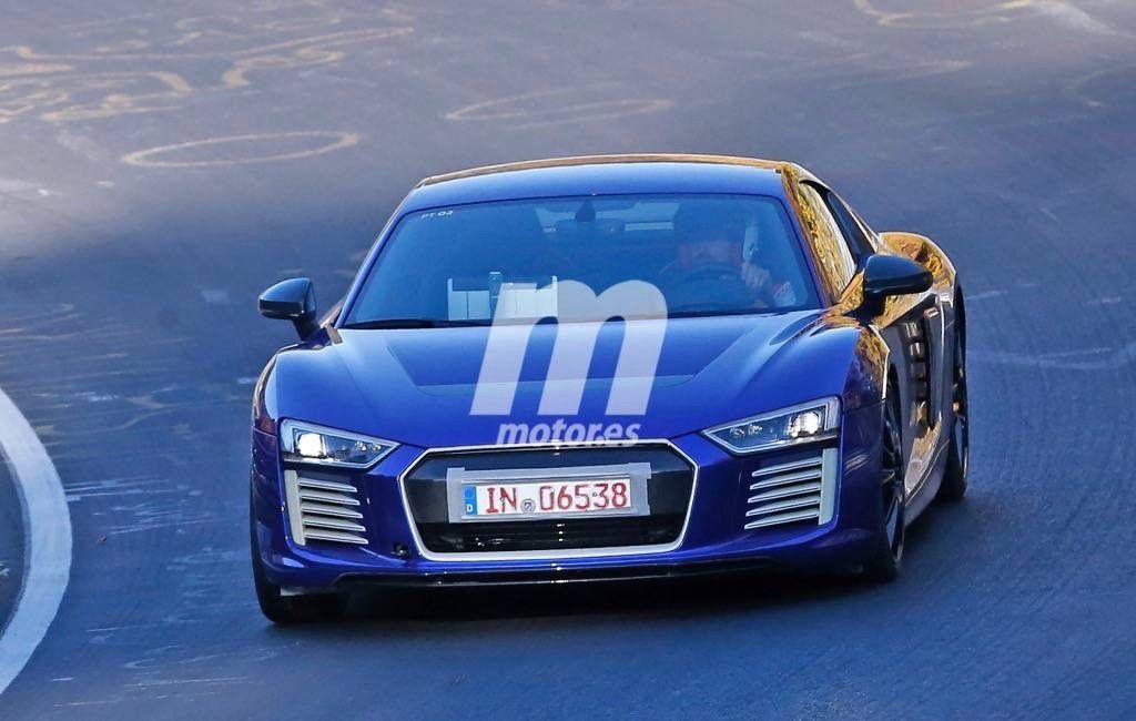 Audi R8 e-tron 2016, al natural en Nürburgring