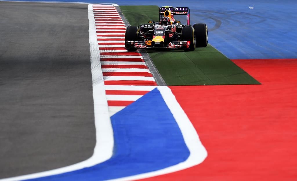 La FIA quiere endurecer el uso del exterior de la pista