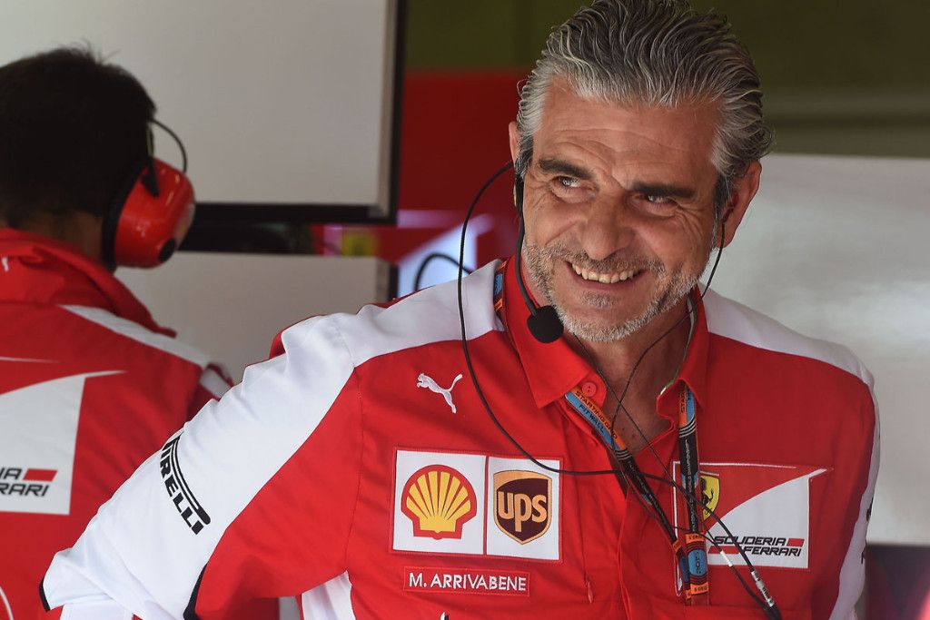 Arrivabene y Ferrari defienden su derecho a veto