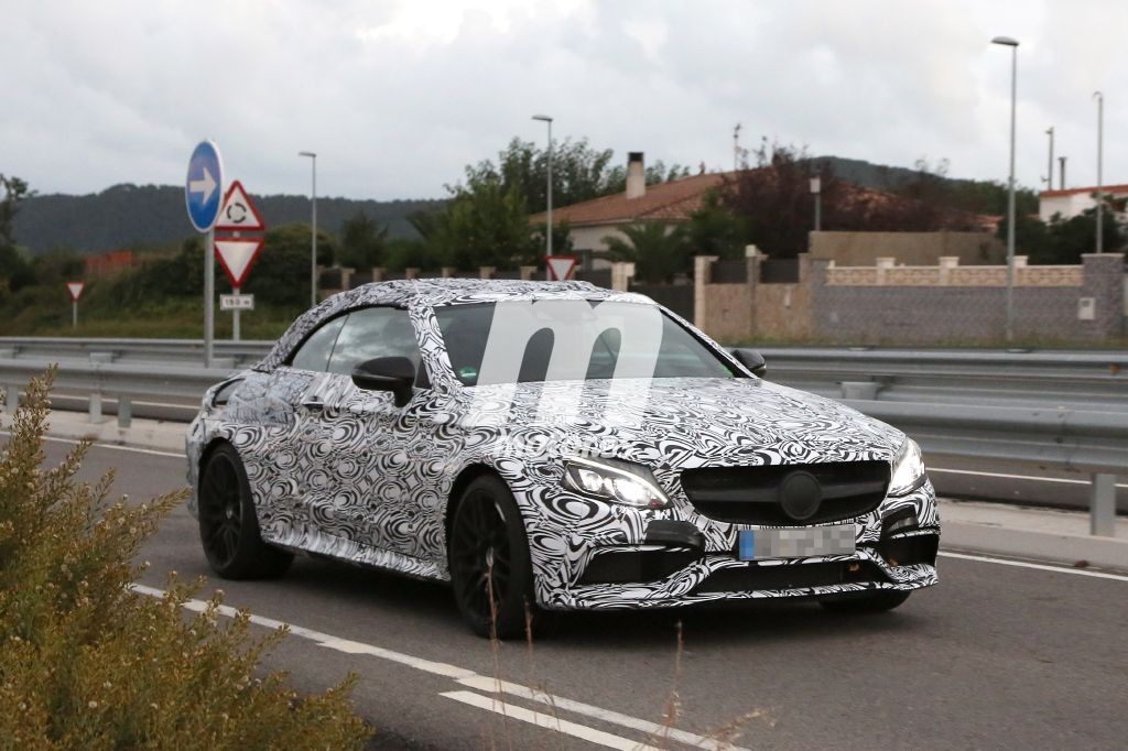 Pillado el Mercedes AMG C63 Cabrio 2016 con su carrocería definitiva