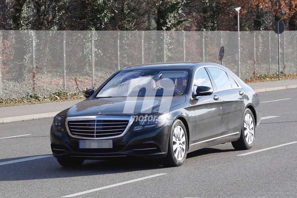 El Mercedes Clase S 2017 desvela faros e interior