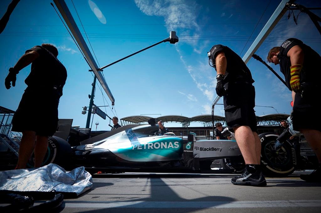 Mercedes denuncia un posible "spygate" de Ferrari