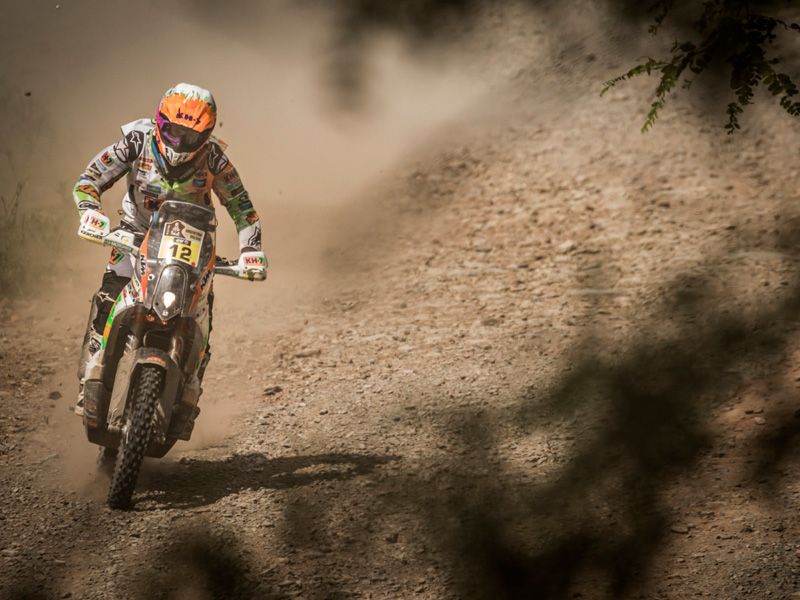 Dakar 2016, etapa 4: Laia Sanz, el ángel de la guarda de Pela Renet