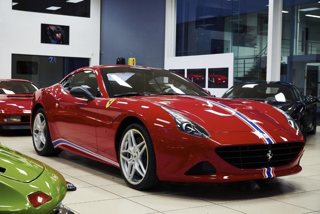 Un nuevo Ferrari California T 'Tailor Made', ahora con los colores del 458 GT3