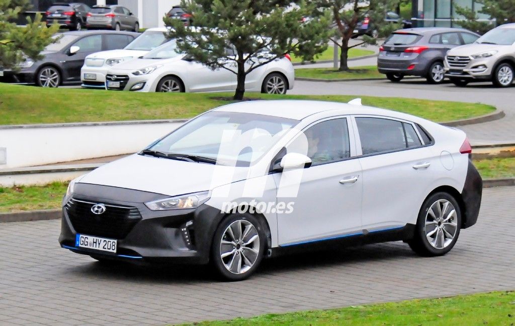 Hyundai IONIQ 2016, fotos espía del híbrido coreano