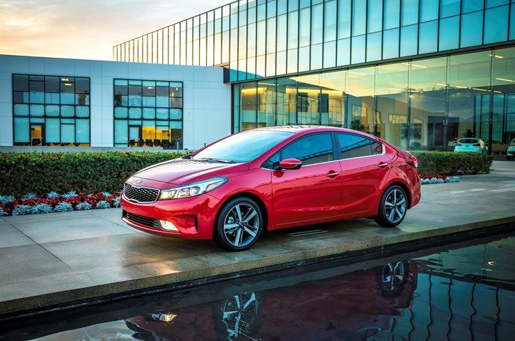 KIA Forte 2017, se renueva el sedán compacto en el mercado americano