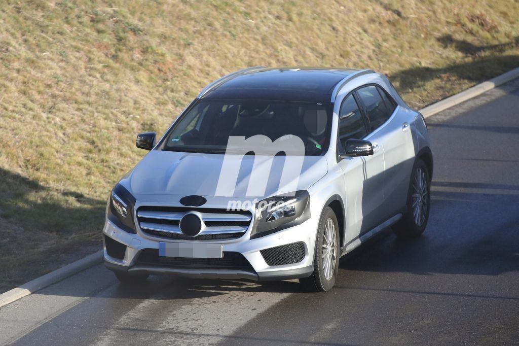 El Mercedes Benz GLA 2017 ya trabaja en su puesta a punto