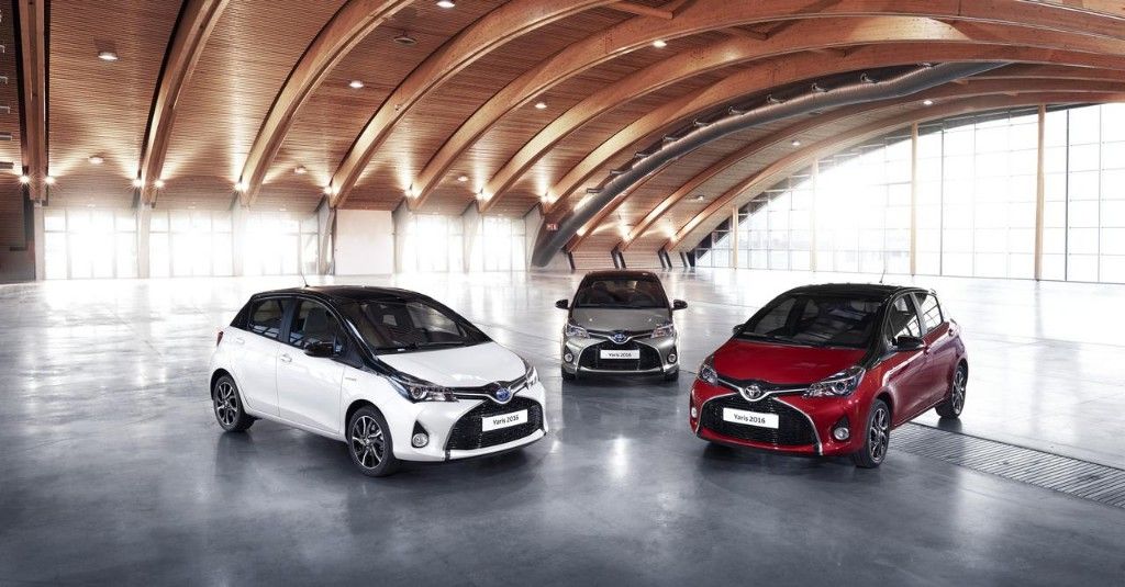 Toyota Yaris 2016, con más equipamiento y pinturas bitono