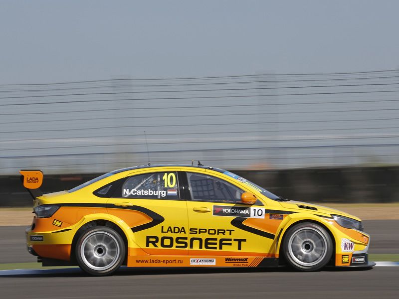 Catsburg, Valente y Tarquini, pilotos de Lada en el WTCC