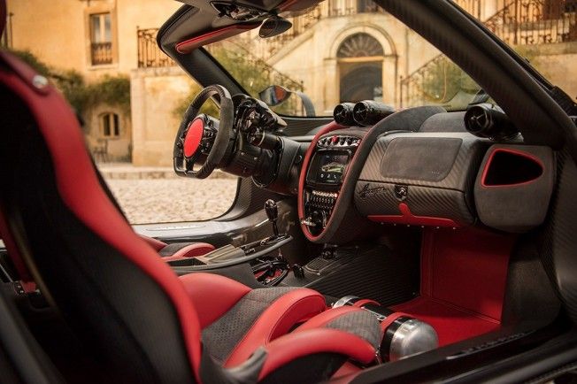 Pagani Huayra BC - interior