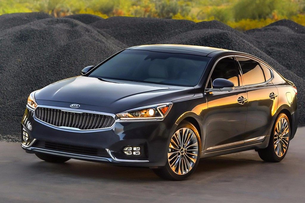 Kia Cadenza 2017, saluda a la renovada berlina americana