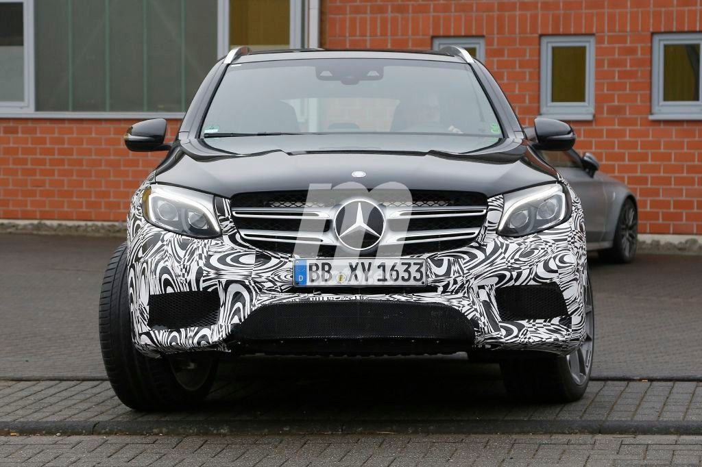 El nuevo Mercedes GLC 63 AMG casi al descubierto