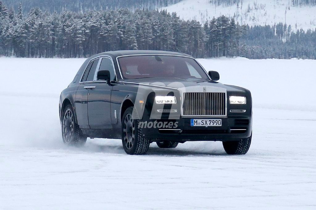 Cazada una mula de pruebas del Rolls-Royce Cullinan, el futuro SUV