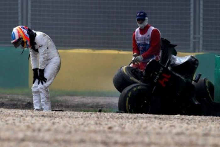 Nuevo motor y chasis para Alonso en Sakhir