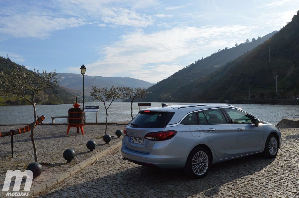 Foto Opel Astra Sports Tourer 2017 - exterior