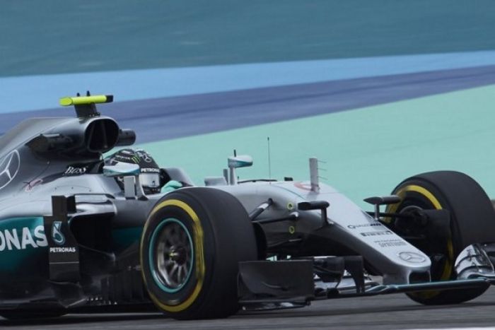 Alentador primer día en Bahrein para Mercedes