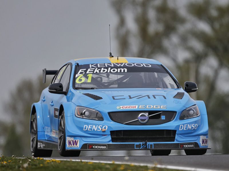 Ekblom y Catsburg mandan en los libres del WTCC