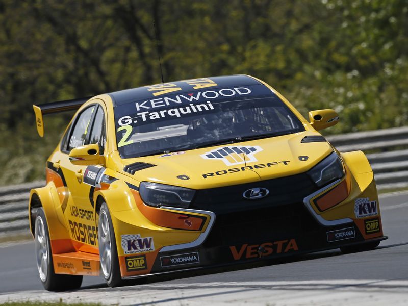 Gran inicio de Lada y Volvo en los libres de WTCC en Hungría