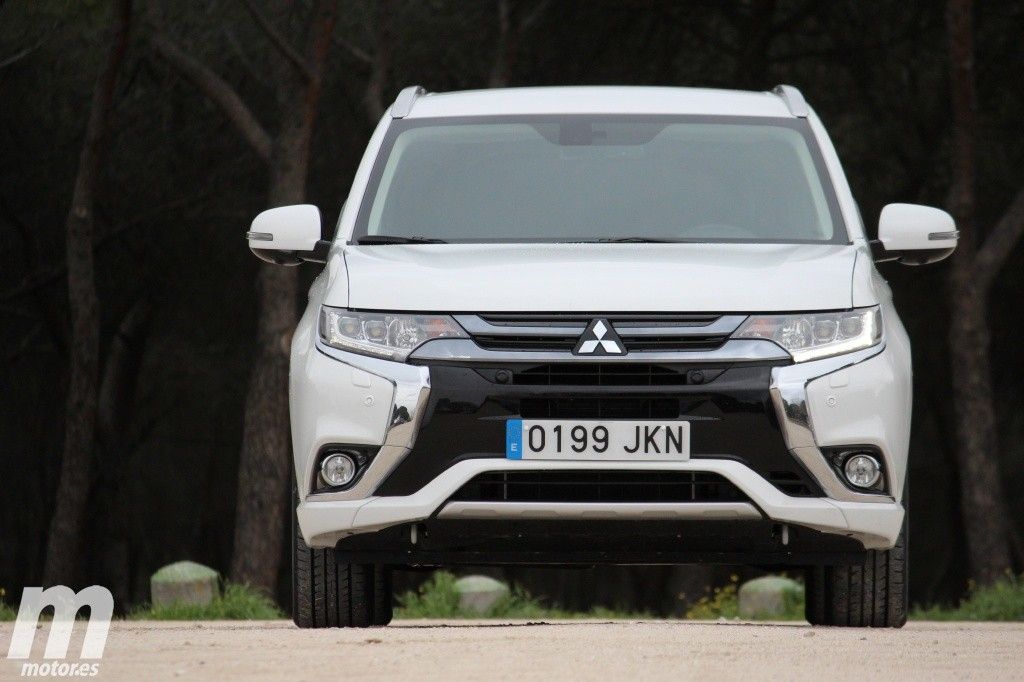 Prueba Mitsubishi Outlander PHEV MY16: Introducción, precios y versiones (I)