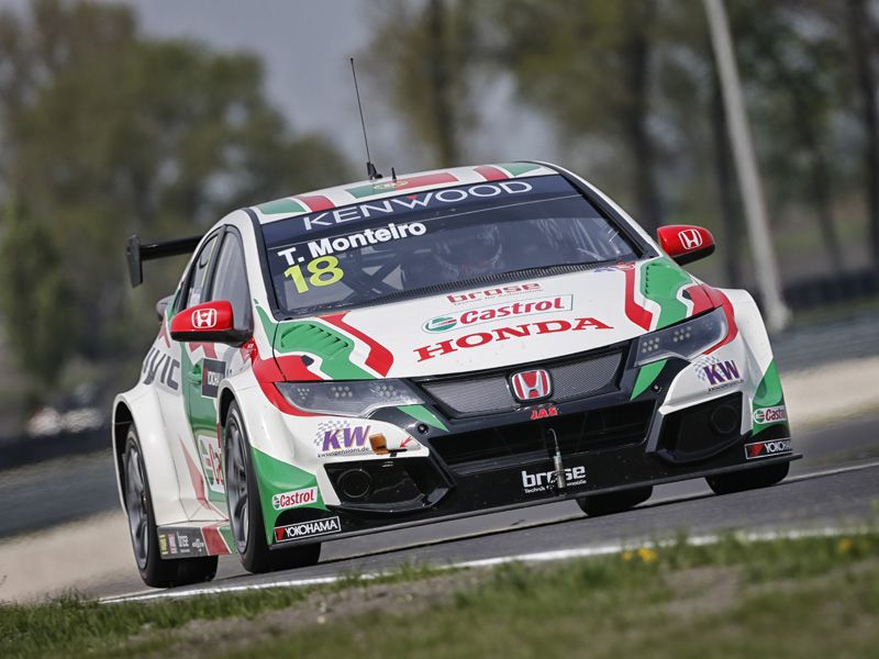 Monteiro gana en Slovakia Ring con el Honda Civic WTCC