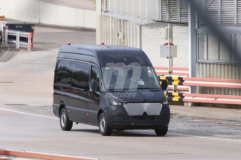 Fotos espía de la Mercedes Sprinter 2018, una nueva generación en camino