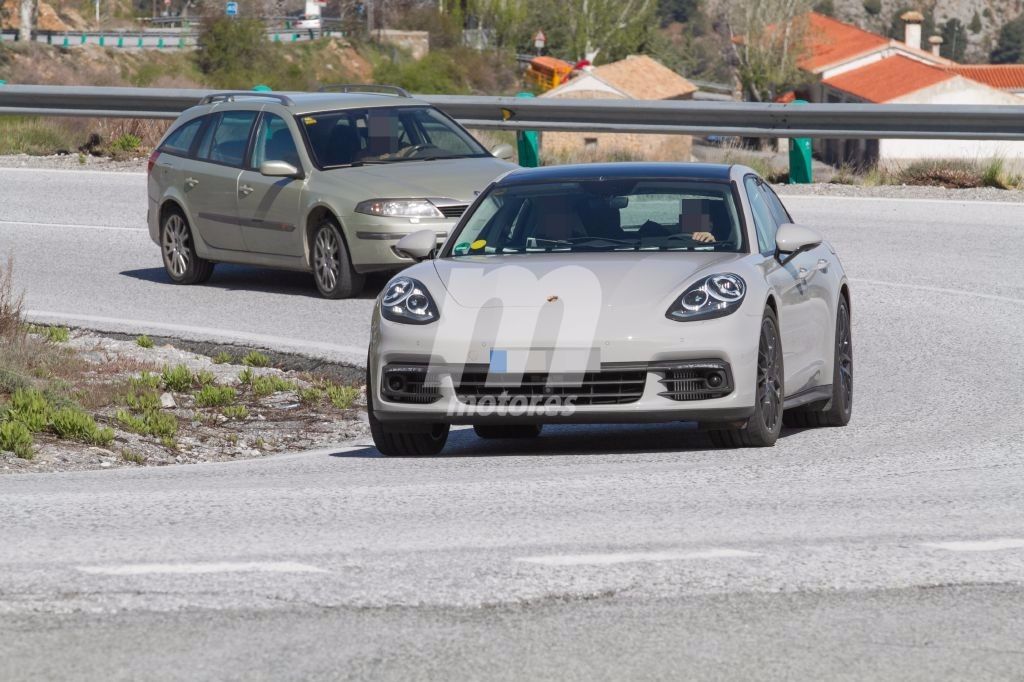 El Porsche Panamera 2017 de visita por el sur de España