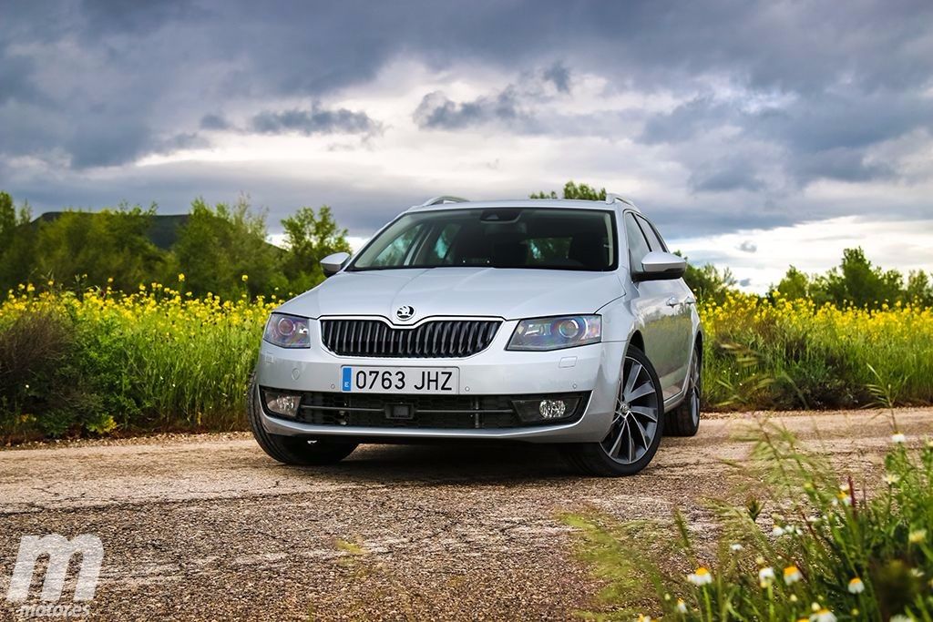 Prueba Skoda Octavia Combi 2.0 TDI Laurin & Klement, de lo mejor lo superior