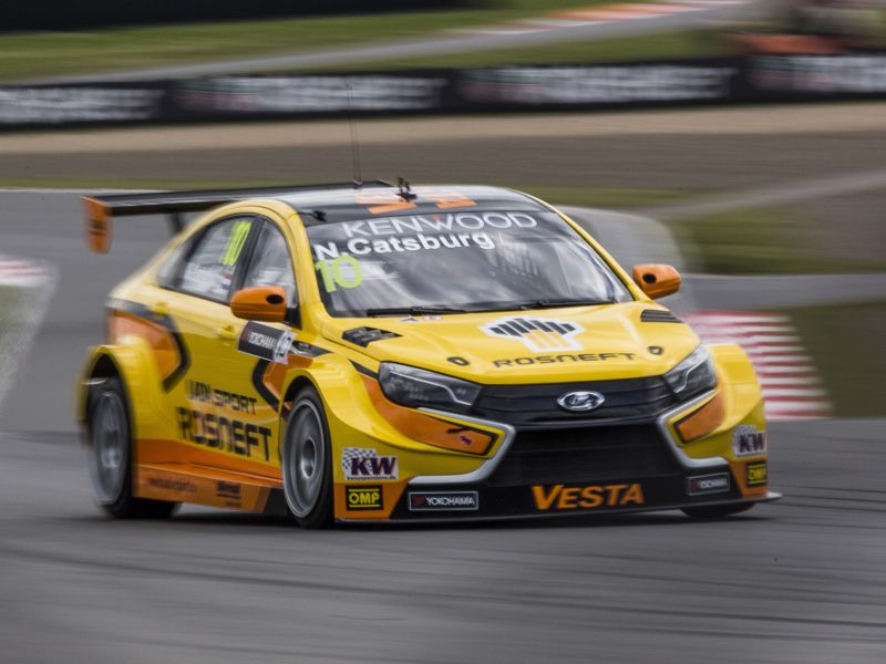 Catsburg y Monteiro dominan los libres del WTCC en Moscú