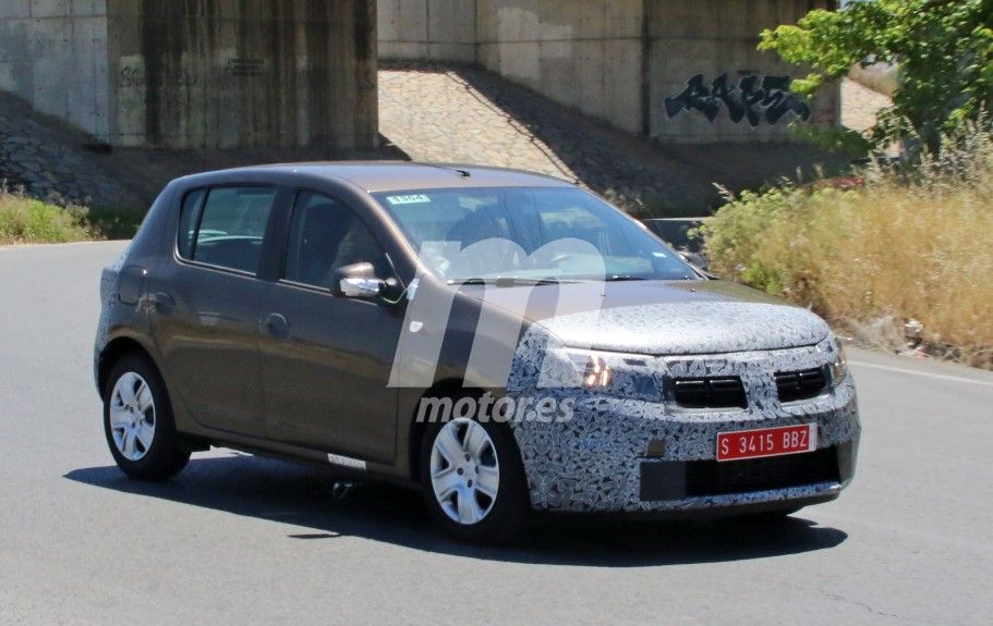 Los Dacia Sandero y Logan empiezan la senda del restyling