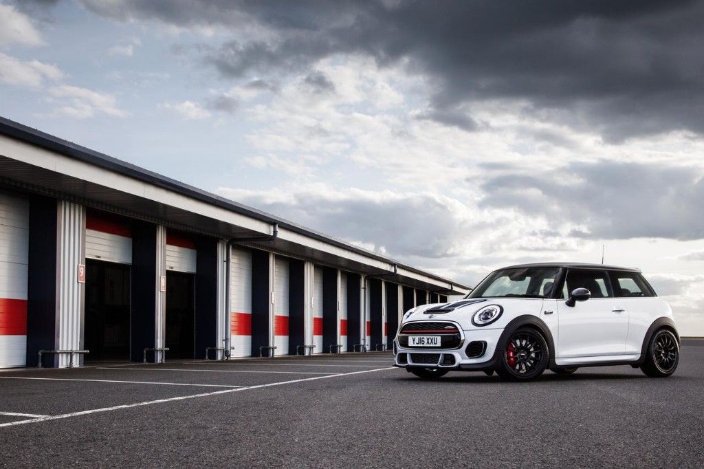 MINI John Cooper Works Challenge, deportividad para carretera y circuito