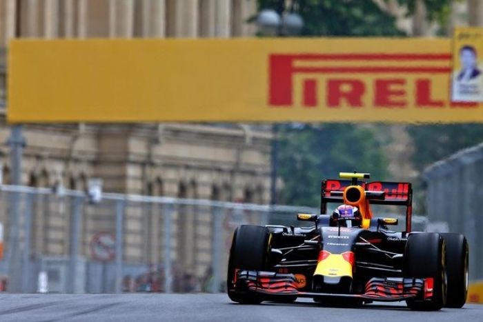 Problemático viernes para Red Bull en las calles azerís