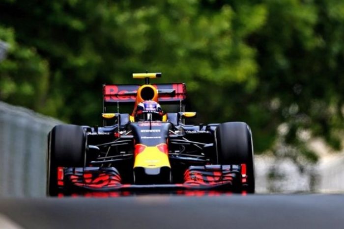 Daniel Ricciardo buscará la victoria desde la primera linea