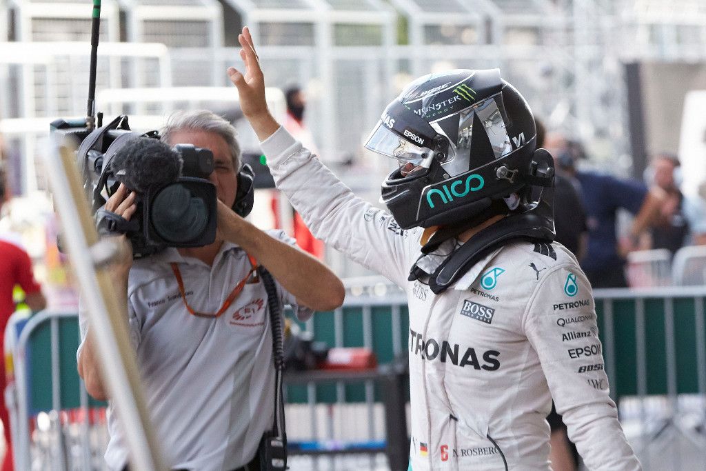 Rosberg, seguro de continuar “muchos años” en Mercedes