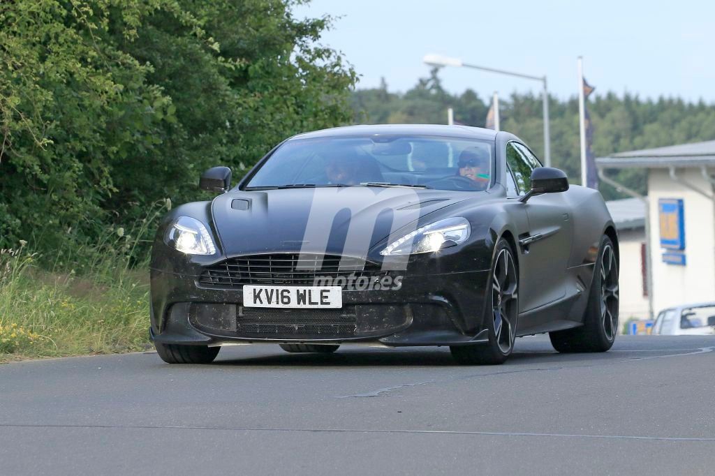 El Aston Martin Vanquish S 2017 está más cerca, lo cazamos por primera vez