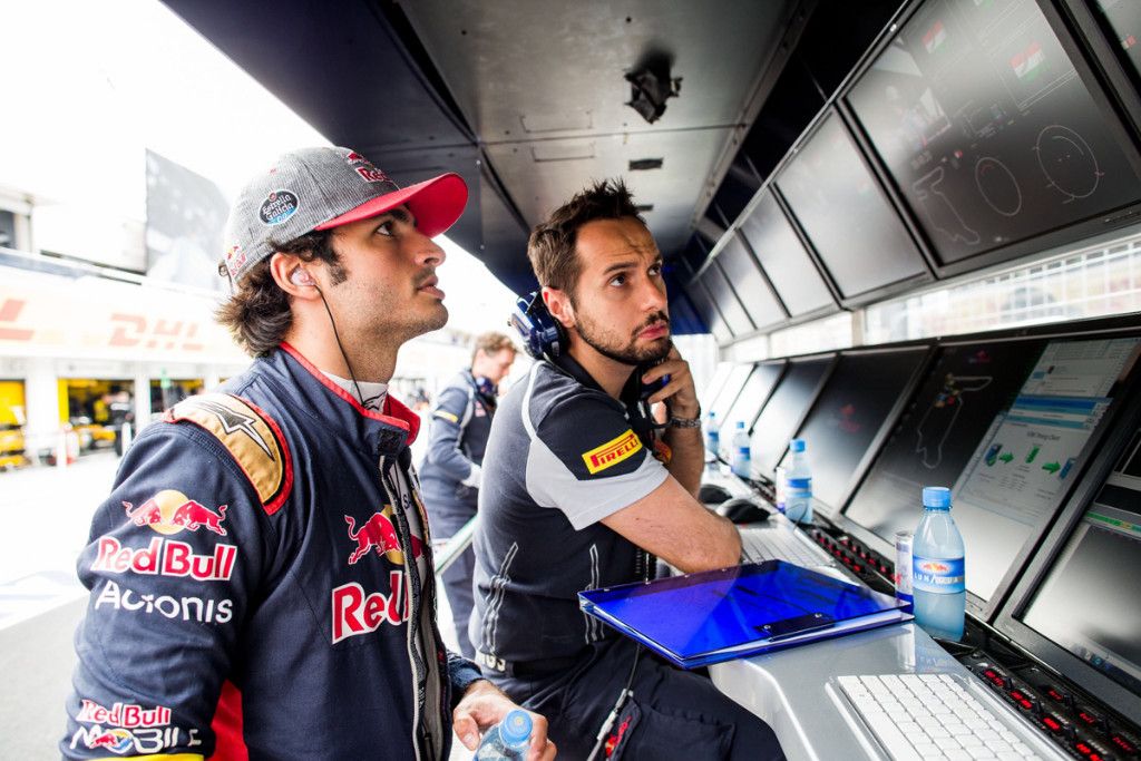 Carlos Sainz: "Hemos tenido un viernes bastante duro"