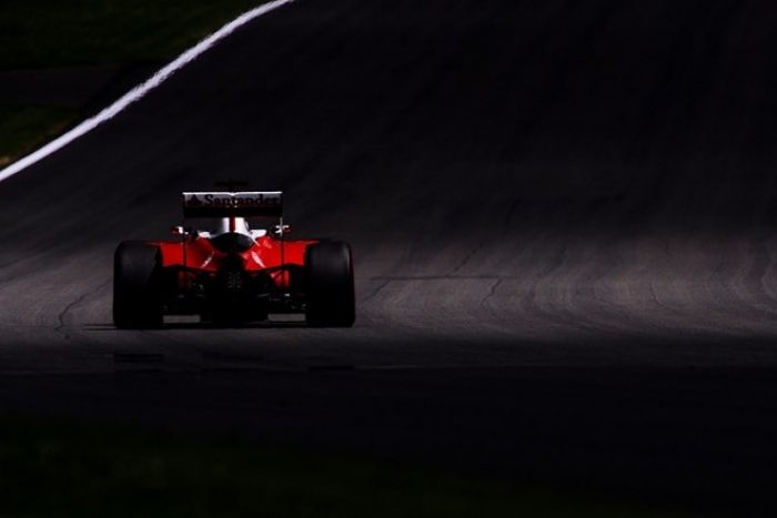 Ferrari no encuentra su lugar en un viernes "problemático"